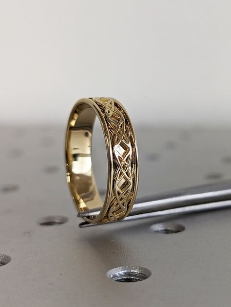 Gold Celtic Band, Mens Celtic Ring, Celtic Wedding Band, Womans Ornate Celtic Norse Ring, Viking Ring, Warrior Ring Band, 14k Yellow Gold --- Pictures show the 14K Yellow Gold option --- 14K Yellow Gold Wedding Band Celtic Pattern 6mm,men wedding band All my rings are handmade and uniquely hand brushed or polished, so rest assure your ring is UNIQUE and one of a kind! Ring Details: - Type           : 14k Gold. - Width          : ~ 6mm - Size            : 3-16 us  - Finish          : High Polishe Mens Wedding Bands Vintage, Mens Celtic Rings, Mens Celtic Wedding Bands, Norse Ring, Celtic Knot Wedding Ring, Gold Pictures, Warrior Ring, Celtic Band, Black Zirconium Ring