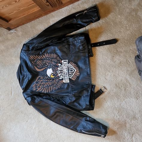 Beautiful Leather Harley Davidson Jacket With Eagle On The Back. Never Worn. Hell Angels, Harley Davidson Style, Broken Iphone, Senior Jackets, Harley Davidson Leather Jackets, Designer Leather Jackets, Biker Gang, Harley Davidson Jacket, Dream Style