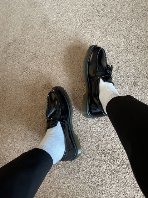 Loafers Loafer Style Mens, Loafers Men Aesthetic, Aesthetic Shoes Men, Chunky Loafers Outfit Men, Black Shoes Outfit Men, Black Loafers Outfit Men, Men’s Loafers Outfit, Loafer Outfit Men, Loafers Streetwear