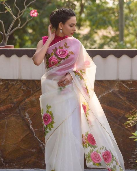 Floral Sarees, Saree Painting Designs, Saree Painting, Saree Floral, Hand Painted Dress, Digital Flower, Organza Silk Saree, Organza Blouse, Sari Dress