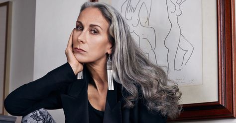 Gorgeous Gray Hair, Grey Hair Inspiration, Beautiful Gray Hair, Silver Grey Hair, Long Gray Hair, Wise Women, Going Gray, Grey Hair Color, Ageless Beauty