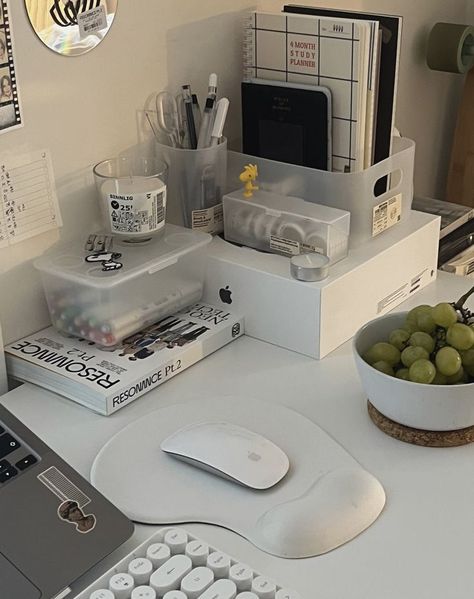 White Stationary Aesthetic, Kpop Stationary Aesthetic, Minimal Desk Organization, Muji Desk Aesthetic, Muji Desk Organization, Desk Organization Kpop, Korean Desk Aesthetic, Muji Desk, Muji Room