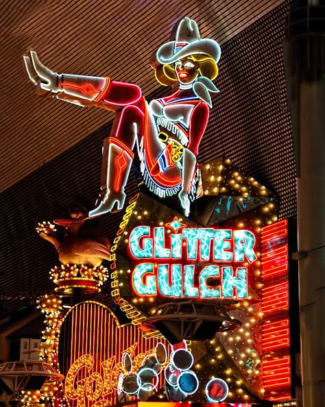 Glitter Gulch, Vintage Vegas, Vintage Neon Signs, Casino Night Party, Downtown Las Vegas, Retro Game, Casino Night, Casino Royale, Vegas Baby