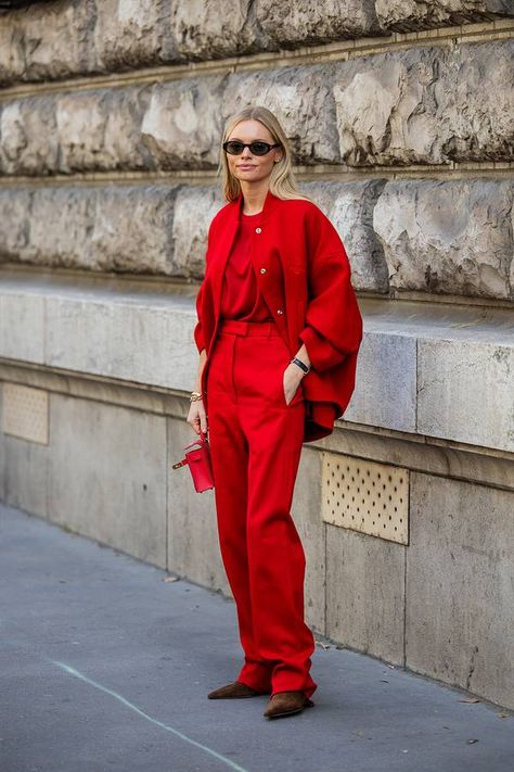 The 6 Biggest Street Style Trends From Paris Fashion Week | Who What Wear Paris Street Fashion, Stand Out, College Jackets, Top Street Style, Monochrome Outfit, Moda Paris, Paris Fashion Week Street Style, Street Style Trends, Street Style Paris