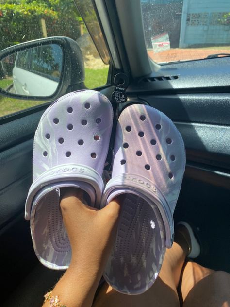 Purple crocs marble tie dye aesthetic comfortable shoes Crocs Aesthetic Outfit, Men Crocs, Crocs Aesthetic, Purple Crocs, Ty Dye, Crocs Outfit, Platform Crocs, White Crocs, Mens Beach Shoes