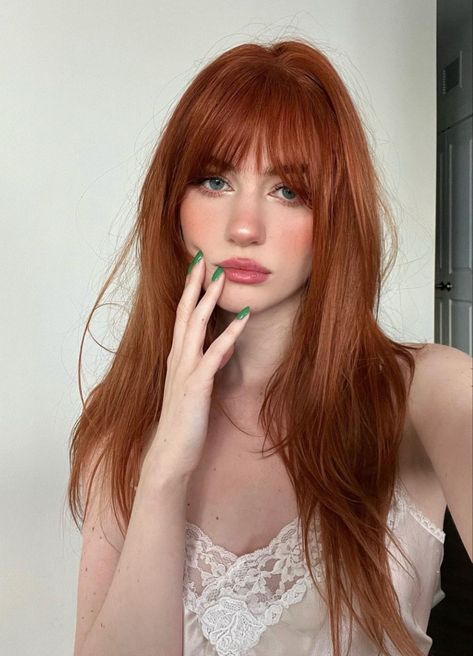 Cheveux Oranges, Red Hair Inspo, Ginger Hair Color, Copper Hair Color, Long Red Hair, Hair Color For Women, Copper Hair, Red Hair Color, Hair Inspiration Color