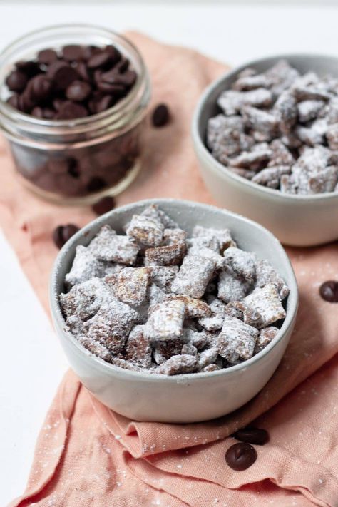 This vegan puppy chow is an instant family favorite, and it takes no time at all to prepare! #vegan #puppychow Chocolate Cereal Treats, Puppy Chow Cookies, Puppy Chow Chex Mix, Puppy Chow Chex, Chex Mix Recipes Original, Puppy Chow Christmas, Puppy Chow Chex Mix Recipe, Puppy Chow Recipe, Chex Mix Puppy Chow