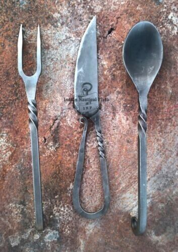 Weld Art, Viking Kitchen, Gothic Cottage, Spoon Knife, Knife And Fork, Spoon Fork, Dinner Set, Welding Art, Forged Steel