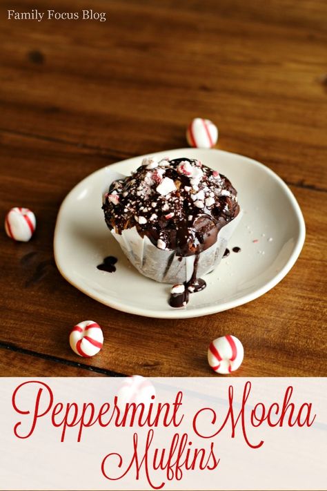 Peppermint mocha muffins recipe- so scrumptious! Peppermint Muffins, Mocha Muffins, Simmering Pot, Mouthwatering Desserts, Peppermint Chocolate, Yummy Deserts, Amazing Breakfast, Homemade Muffins, Christmas Foods