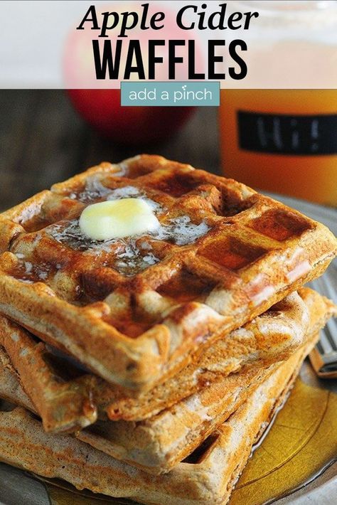 Winter Breakfast, Waffle Iron Recipes, Apple Recipes Easy, Homemade Waffles, Ultimate Breakfast, Waffle Recipe, What's For Breakfast, Waffle Recipes, Breakfast Brunch Recipes