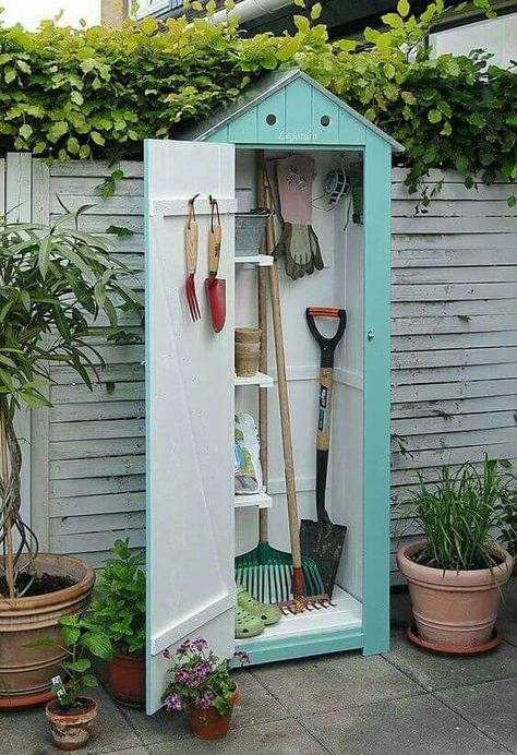 Small Backyard Design Ideas, Backyard Design Ideas, نباتات منزلية, Kraf Diy, Furniture Renovation, Small Backyard Design, Gardening Tools, Garden Storage, Small Backyard Landscaping