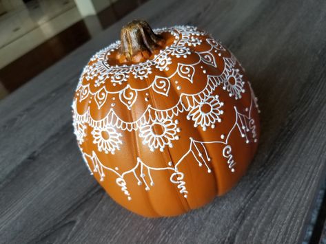 Henna Pumpkins - Halifax Henna Pumkin Ideas, Craft Pumpkins, Diy Henna, Fall Pumpkin Decor, Halloween Pumpkins Painted, Painted Pumpkin, Office Area, Pumpkin Fall Decor, Halloween Goodies