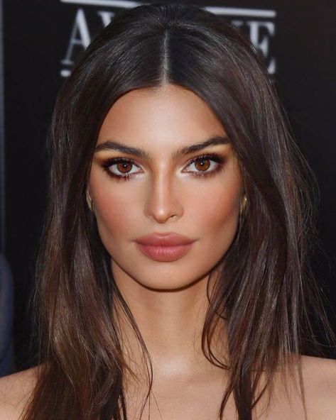 Emily Ratajkowski Makeup, Best Makeup Brands, Natural Glam Makeup, Smokey Eyeshadow, Beauty Make-up, Glam Makeup Look, Braut Make-up, Makijaż Smokey Eye, Natural Glam