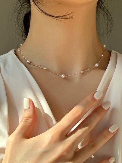 Rose Gold Pearl Necklace, Ethereal Jewelry, Necklace With Pearls, Rose Gold Pearl, Bee Jewelry, Pearl Decor, Gold Pearl Necklace, Classy Jewelry, Fancy Jewellery