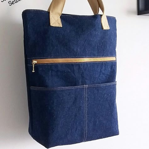 Sew Tote Bag Pattern, Sewing Pattern Bag, Story Quilt, Tas Denim, Denim Bag Patterns, Tote Bag Tutorial, Pattern Bag, Denim Ideas, Purse Handles