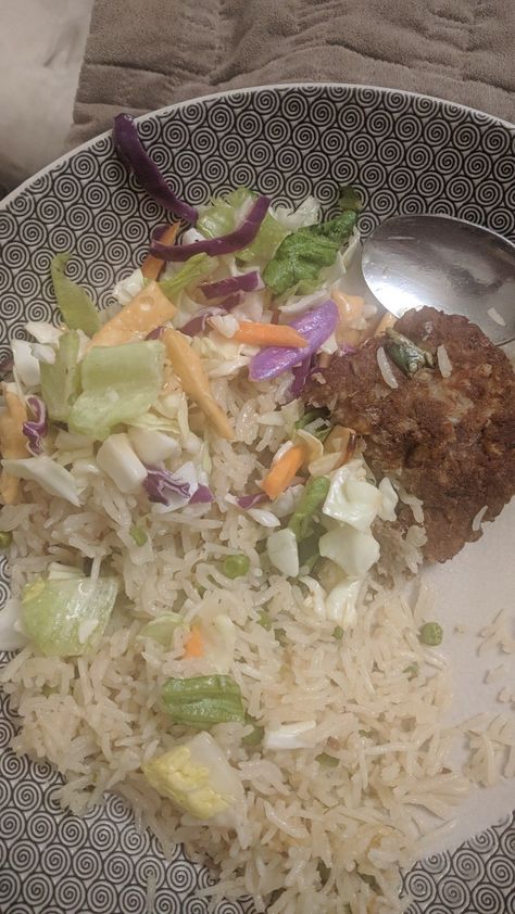 Matar chawal (rice & peas), shami kebab and salad Rice Peas, Rice And Peas, Peas, Rice, Salad, Quick Saves