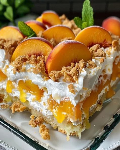 Heavenly Summer Peach Cobbler Poke Cake, Optimal Recipes, Peach Dessert Recipes, Peach Pie Filling, Peach Recipes, Dairy Free Cake, Baked Peach, Peach Desserts, Poke Cake Recipes