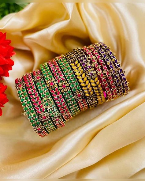 3d Kundan Bangles, Homemade Bangles, 3d Bangles, Aari Bangles, Lavender Saree, Silk Thread Earrings Designs, Polki Bangles, Fabric Bangles, Jewellery Bangles