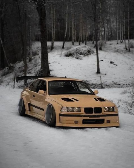 Bmw M3 Wallpaper, Bmw 3 E36, Bmw Sports Car, Serie Bmw, E36 M3, Bmw Art, Bmw Sport, Mobil Drift, Exotic Sports Cars