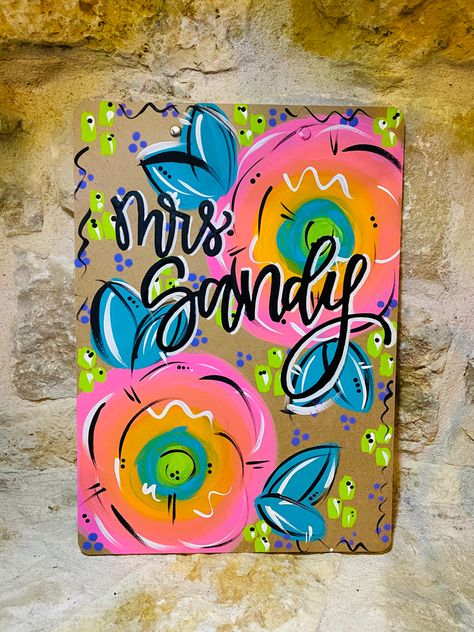 Cute Clipboards Diy, Clip Board Art, Teacher Clip Board Ideas, Diy Clipboard Decoration, Painted Clipboard Ideas, Painted Clipboards Diy, Teacher Painting Ideas, Clip Board Painting Ideas, Painting Clipboards