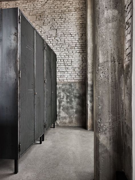 Industrial Toilets, Toilette Design, Restaurant Bathroom, Restroom Design, Space Copenhagen, Public Bathrooms, Industrial Warehouse, Industrial Bathroom, Steam Shower