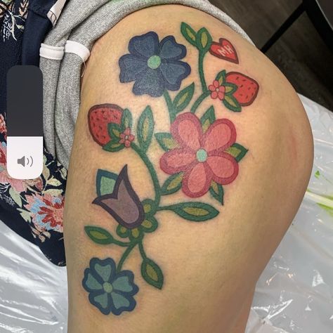 Indigenous Floral Tattoo, Native American Floral Design, Indigenous Tattoos, Metis Beadwork Patterns, American Style Tattoo, Venus Tattoo, Henna Ink, American Traditional Tattoo Ideas, Traditional Tattoo Ideas