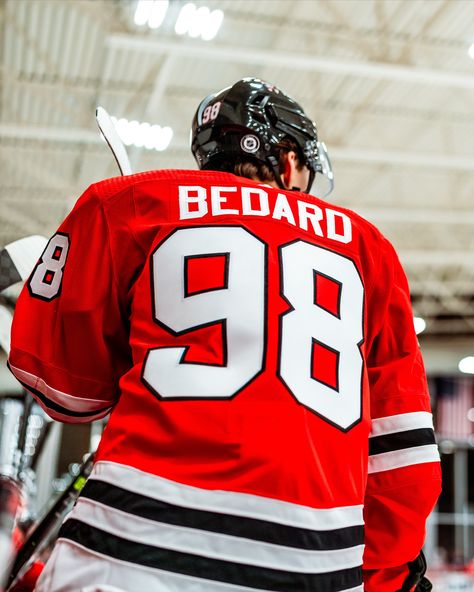 NHL on X: "Connor Bedard was shining bright at last night's rookie showcase in Saint Paul. 🌟 https://t.co/owDNEUzd9y" / X Chicago Blackhawks Wallpaper, Connor Bedard, Hockey Girlfriend, Hockey Posters, Hockey Pictures, Hot Hockey Players, Hockey Girl, Hockey Goalie, Hockey Puck