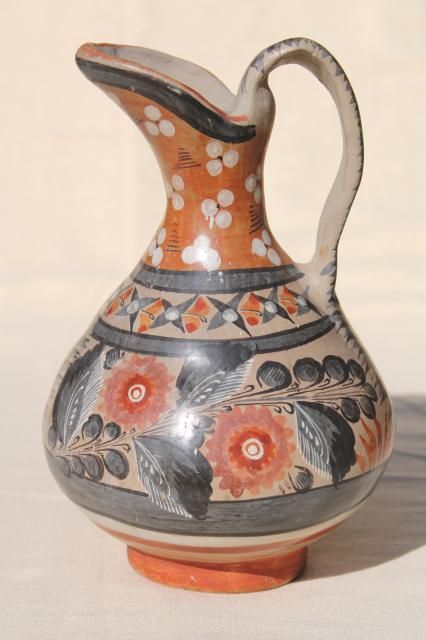 vintage Mexican pottery pitcher, Tonala style hand painted burnished glaze Vintage Mexican Pottery, Tonala Mexican Pottery, Tonala Pottery, Mexican House, Southwest Pottery, Floral Vases, Life Pics, Folk Painting, Mexican Ceramics