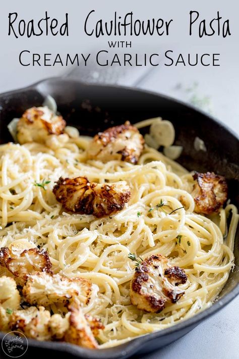 This Roasted Cauliflower with Creamy Garlic Pasta is an elegant yet simple vegetarian pasta dinner. Perfect for entertaining or dinners on meatless Monday. The cream and garlic come together to make a creamy dreamy sauce that is pure comfort food, whilst the roast cauliflower gives some texture to the pasta. This really is a delicious vegetarian dinner. #vegetarianpasta #cauliflowerpasta Vegetarian Pasta Dinner, Roast Cauliflower, Creamy Garlic Pasta, Delicious Vegetarian Dinner, Cauliflower Pasta, Resep Pasta, Pasta Vegetariana, Pasta Cremosa, Vegetarian Pasta Recipes