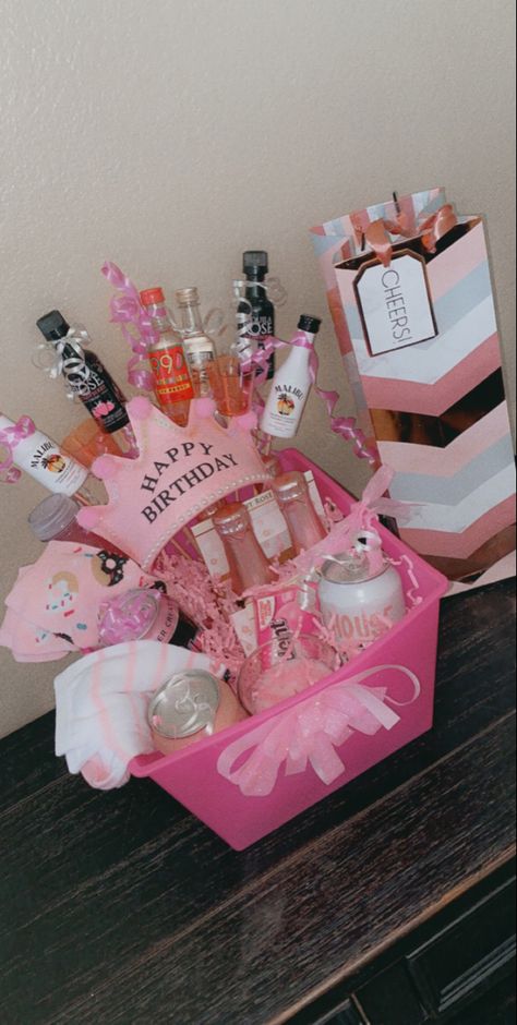 21st Birthday Ideas Basket, 21st Alcohol Ideas, 21 Bday Basket, 21 Baskets 21st Birthday, 21st Bday Gift Basket, 18th Birthday Presents For Best Friend, 21st Bday Present Ideas, 21 Birthday Gift Basket, 21st Bday Gifts Best Friends