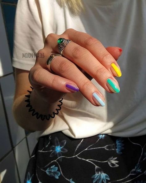 Rainbow Center Stripe Nails | Bright Cute Summer Nails | Summer Nails 2022 Nails And Rings, Stars Nails, Summer Nail Art Designs, Nails Yellow, Nagellack Trends, Bright Summer Nails, Moon Nails, Colorful Nail Art, Colorful Nail