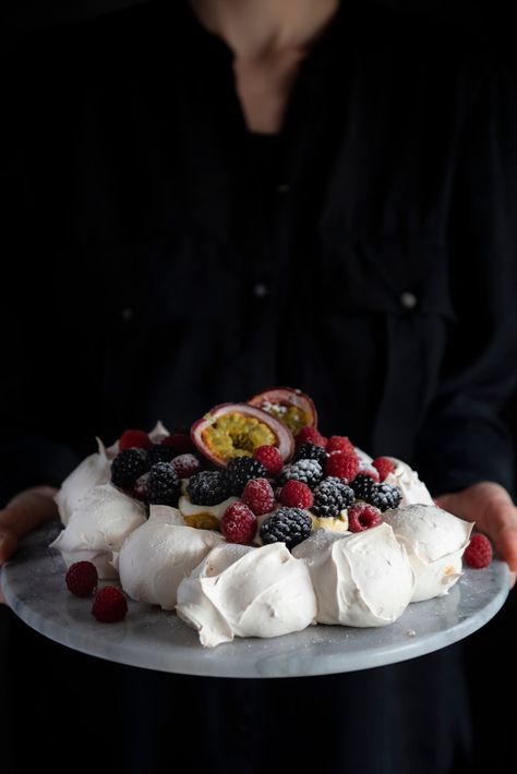 Ingredients for a Beautiful Life!A Christmas Classic – Berry Passionfruit Pavlova Meringue Recipes, Traditional Christmas Desserts, Christmas Pavlova, Mini Carrot Cake, Mini Carrots, Cherry Brandy, Impressive Desserts, Pavlova Recipe, Baking Recipe