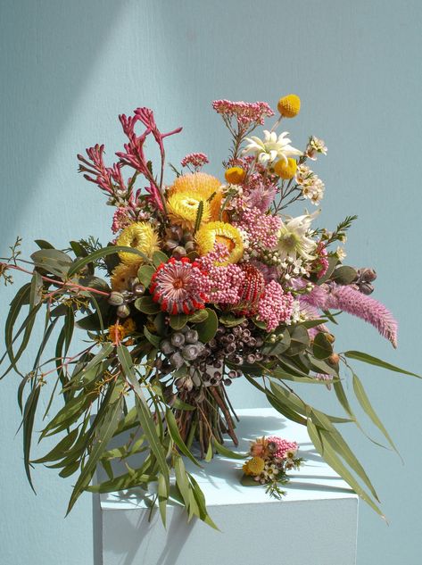 Native Wedding Flowers, Australian Native Wedding, Native Australian Flowers, 2 Weeks Notice, Wedding Party Bouquets, Protea Bouquet, Bush Wedding, Flower Boquet, Australian Wildflowers