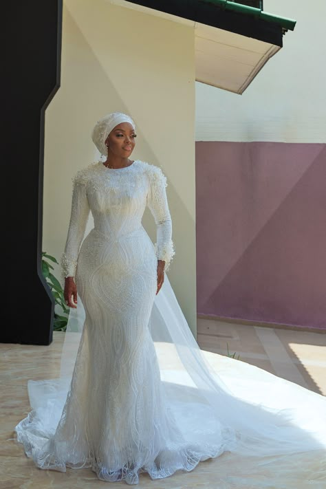 Senegalese Bride Dress, Nikkah Inspo Dresses, Nikkah Outfits For Bride, Modest Wedding Dresses Black Women, Dream Wedding Dresses Hijab, Muslim Nikkah Dresses, Bridal Nikkah Dresses, Senegalese Wedding Dresses, Muslim Bride Dress