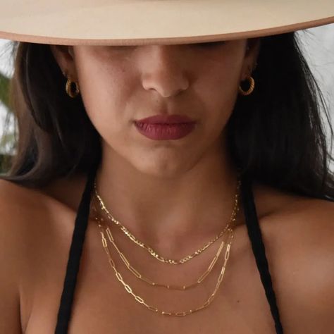 ✨ Layered Perfection ✨ Our 14K Gold Figaro Necklace paired with the Signature Paperclip and Long Paperclip Necklaces create the ultimate trendy summer look. Whether you’re heading to the beach or brunch, these layers have you covered! 🌞 Shop now and add a touch of elegance to your collection. Get a sparkling 15% discount on our Teacher’s Essentials with code GOLDTEACHER24 #summerjewelry #14kgold #layerednecklaces #everydayjewelry #14kgoldnecklace Paperclip Necklaces, Figaro Necklace, Jewelry Accessories Ideas, 14k Gold Necklace, Gold Piece, Gold Accessories, Summer Look, Summer Jewelry, Everyday Jewelry