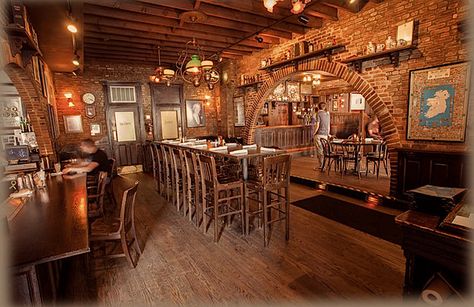 Traditional Irish Pub Interiors, Irish Pub Bar Design, Pub Style Kitchen, Irish Pub Aesthetic, Irish Pub Basement, English Pub Decor, Irish Pub Interior, Irish Pub Design, Irish Pub Decor