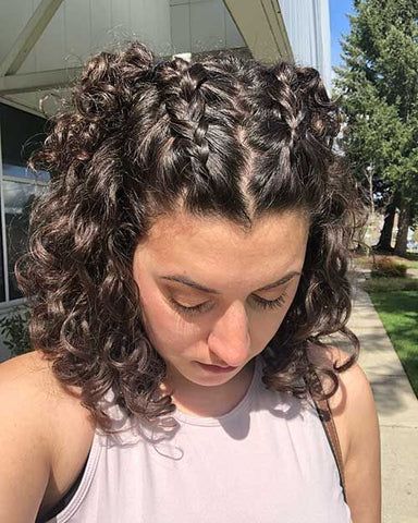 Short Curly Hair Sports Hairstyles, Fun Easy Hairstyles For Curly Hair, Half Updo Short Curly Hair, Cute 2c Hairstyles, Easy Bun Hairstyles For Curly Hair, Concert Hairstyles For Curly Hair, Hair Dos For Curly Hair Women, Easy Updo For Short Curly Hair, Short Curly Updo Hairstyles Natural Curls