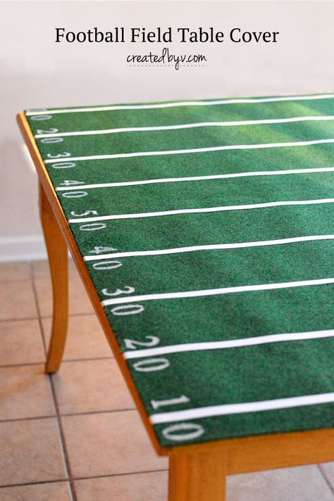 Boys Apartment, Football Centerpiece, Diy Super Bowl, Trophy Diy, Super Bowl Trophy, Super Bowl Decorations, Football Balloons, Football Banquet, Football Party Decorations