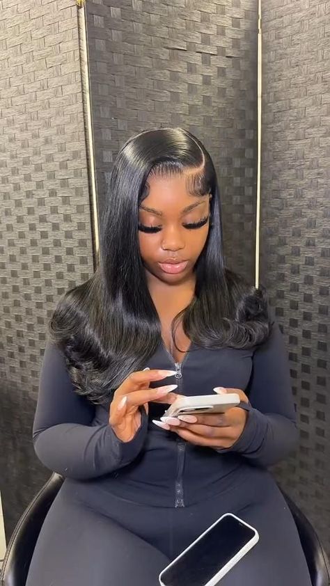 Graduation Pictures Hairstyles, Majorette Hairstyles, Concert Hairstyle, Graduation Hairstyles For Black Women, Wig Installs, Short Lace Front Wigs, Twisted Hair, Sleek Ponytail Hairstyles, Frontal Wig Hairstyles