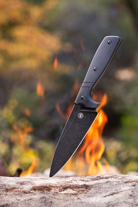 The Off-Grid Sierra Camping chef knife is a great outdoor food prep tool. Adventure Forest, Knife Photography, Cooking Knives, Forging Knives, Essentials Checklist, Tool Knives, Adventure Essentials, Knife Roll, Cooking Tool