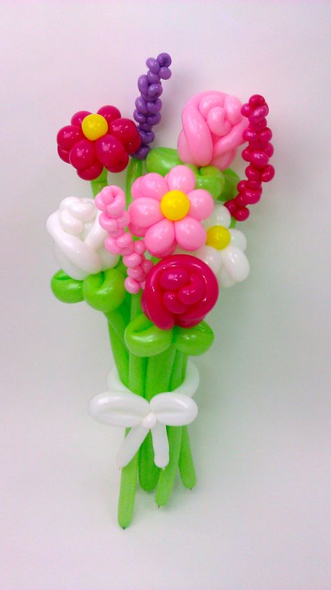 Balloon Animals Palm Beach Pink & White Daisy Rose Balloon Bouquet 1 Balloon Flower Bouquet, Baloon Art, Balloons Galore, Twisting Balloons, Balloon Modelling, Balloon Crafts, Balloon Twisting, Balloon Arrangements, Balloon Sculptures