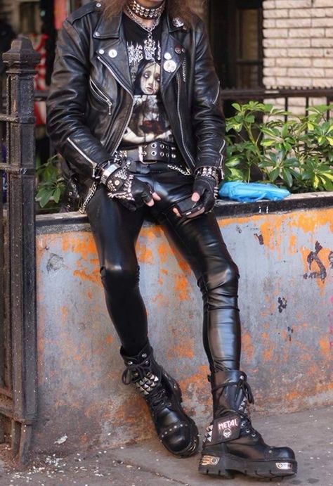 Grunge Style Outfits, Metalhead Fashion, Metal Outfit, Hell Bent, Skater Outfits, Leather Photo, Metal Fan, Alt Outfits, Rock Outfits