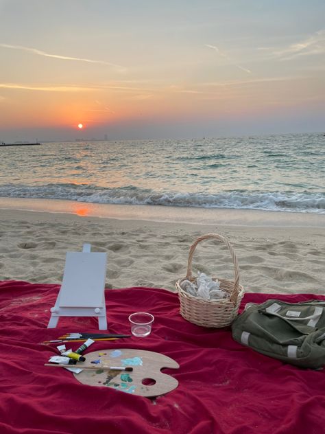 #beach 
#picnic
#date ideas Painting Picnic, Art Picnic, Beach Picnic Party, Pallet Kids, Beach Sunset Painting, Picnic Inspiration, Beach Date, Picnic Birthday, Beach Friends