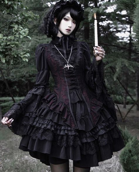 Stile Punk Rock, Goth Doll, Red Gothic, Goth Outfit, Uniform Fashion, Grunge Goth, Gothic Outfits, Goth Outfits, Red Top