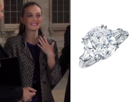 I’d die for a ring like this!!! Blair’s Harry Winston 8 carat cushion cut ring🤩❤️ Gossip Girl Jewelry, Harry Winston Ring, Harry Winston Engagement, Harry Winston Jewelry, Harry Winston Diamond, Big Wedding Rings, Cushion Cut Diamond Ring, Jewel Dress, Worn On Tv