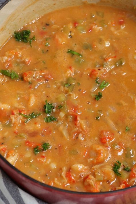 Best Cajun Crawfish Etouffee (Louisiana Style) - IzzyCooking Chicken And Shrimp Etouffee, Chicken And Crawfish Recipes, Seafood Etouffee New Orleans, Easy Ettouffe Recipe, Authentic Crawfish Etoufee, Louisiana Crawfish Etoufee, Best Crawfish Etoufee Recipe, Shrimp Crawfish Etouffee, Crockpot Shrimp Etouffee