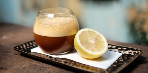 Dressed up or watered down these espresso-based drinks are worth a sip – Coffee with the Queen Café Cubano, Different Kinds Of Coffee, Light Roast Coffee, Lemon Syrup, Easy Coffee Recipes, International Coffee, Creamy Coffee, Drink Tags, Real Coffee