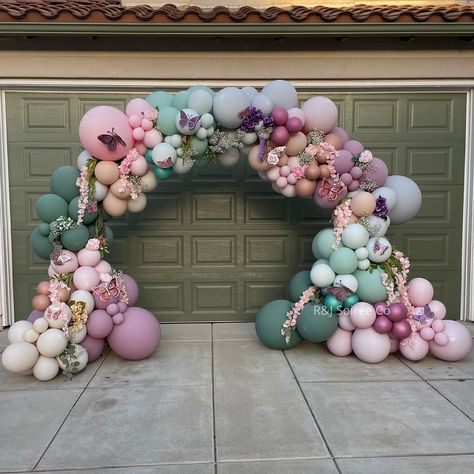 R&J Soirée Co. on Instagram: “Remember the 🦋 Enchanted Garden 🦋 Party? Swipe 👈🏼 to see some of the details! ⁣ ⁣ ⁣ ⁣ ⁣ 🎈 ⁣ ⁣ ⁣ ⁣ ⁣ 🦋 ⁣ ⁣ ⁣ ⁣ ⁣ 🎈 ⁣ ⁣…” Enchanted Garden Balloon Arch, Fairy First Balloon Garland, Enchanted Balloon Arch, Garden Party Balloon Garland, Whimsical Balloon Arch, Enchanted Garden Balloon Garland, Fairy First Birthday Balloon Arch, Enchanted Forest Balloon Garland, Fairy Balloon Garland