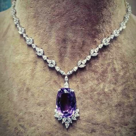 Amethyst Diamond Necklace, Purple Diamond Necklace, Jewelry Ideas For Bride, Wedding Jewelry Ideas For Bride, Wedding Jewelry Ideas, Amethyst Jewelry Necklace, Ruby Cruz, Bride 2024, Amethyst Stone Necklace