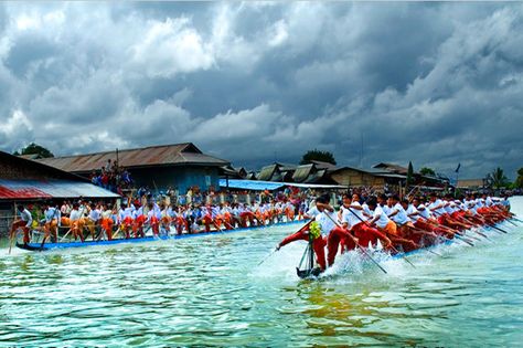 Inle Lake, Myanmar Photography, Myanmar Culture, Myanmar Photo, Google Icons, Myanmar Quotes, Class Photo, Myanmar Travel, Myanmar Women